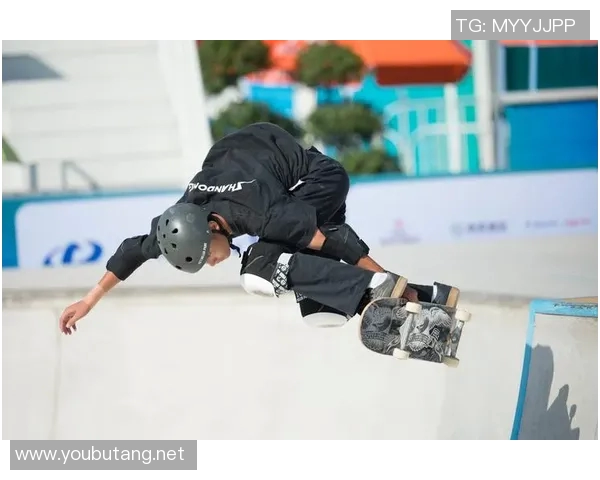 成都滑板队与西安滑板队赛后复盘意识对比分析与启示