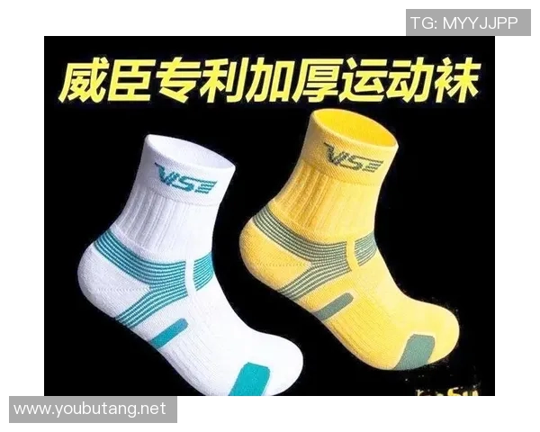 球袜的选择与搭配技巧：提升运动表现与日常穿搭的必备配件指南